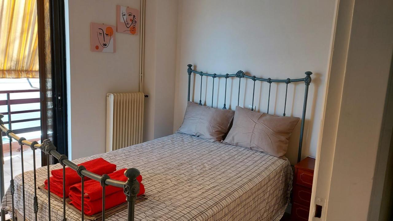 Dolphin 1 Apartment Artemida  Bagian luar foto