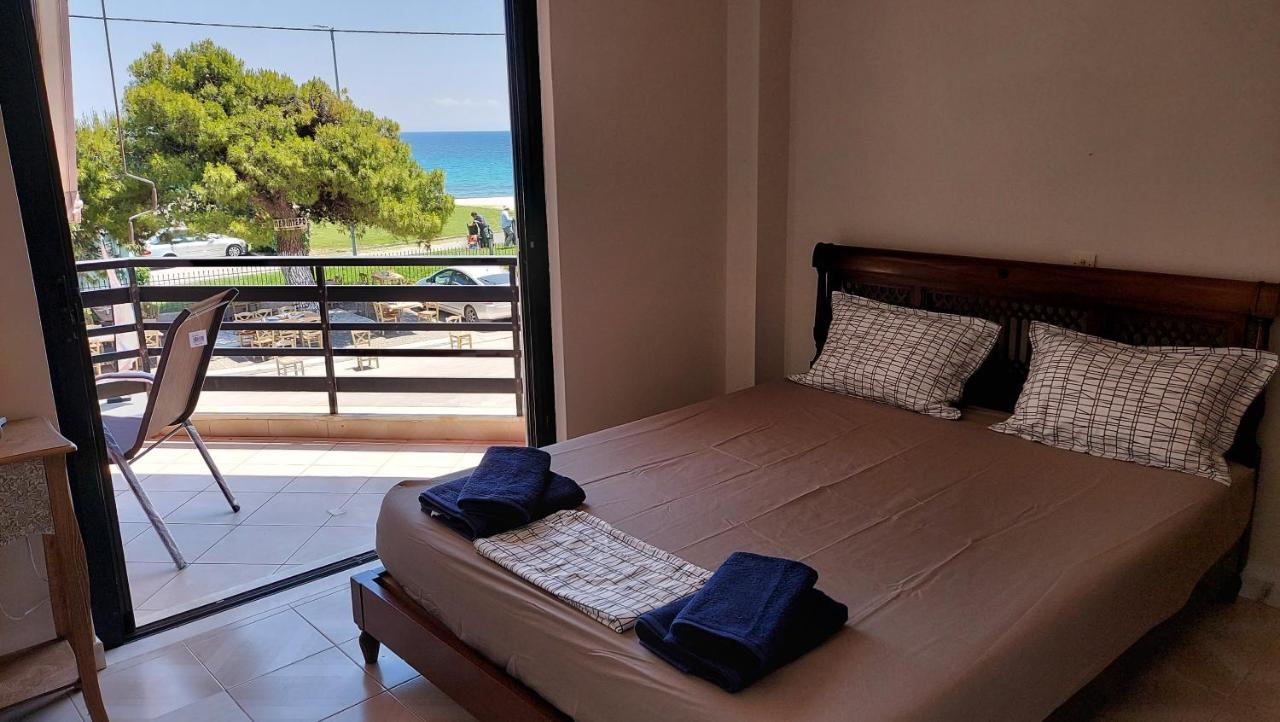 Dolphin 1 Apartment Artemida  Bagian luar foto